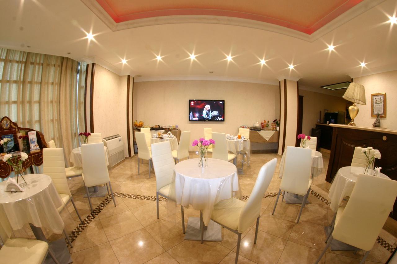 Hotel Chic SantʼAntimo Esterno foto