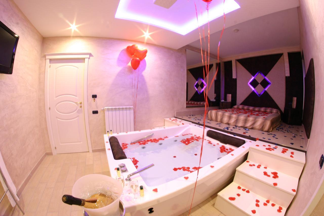 Hotel Chic SantʼAntimo Esterno foto